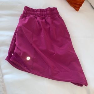Brand new lululemon hotty hot 4 inch shorts pink
